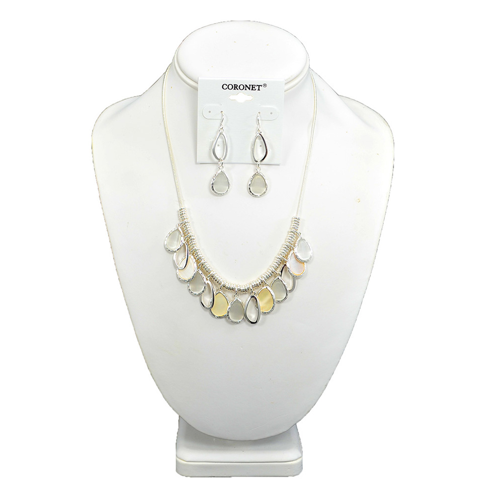 Jewelry Page 6 of 68 Jewelry