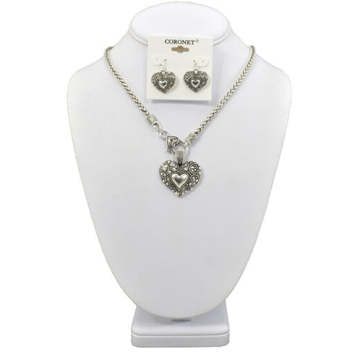 TAILORED ANTIQUE SILVER HEART NECKLACE SET