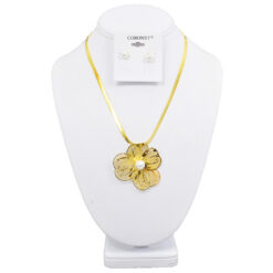 GOLD WITH PEARL LASER CUT FLOWER PENDANT SET