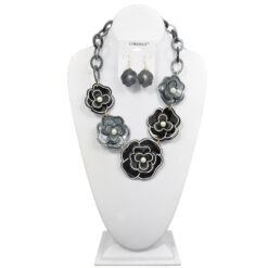 BLACK & WHITE PEARL FLOWER STATEMENT NECKLACE SET